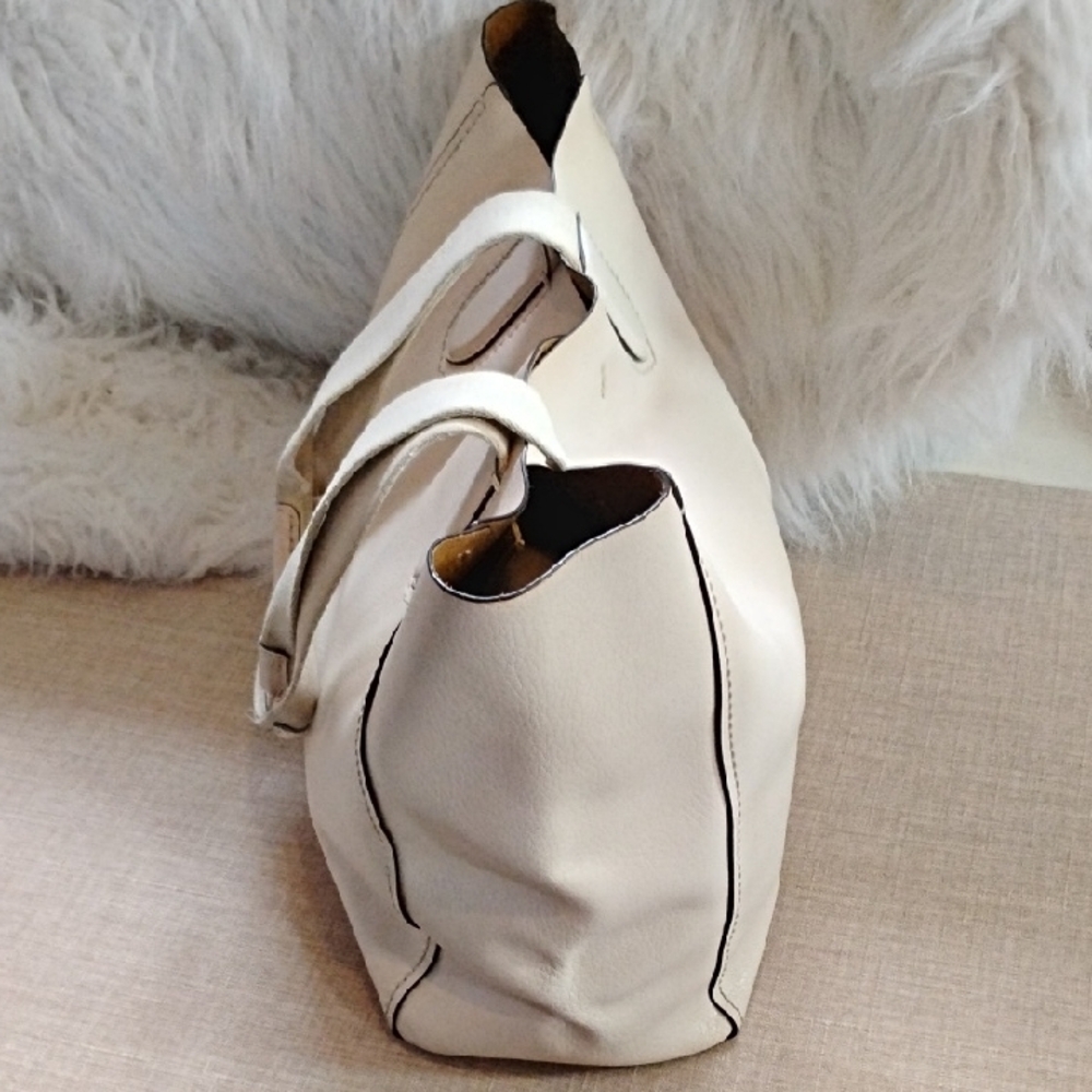 Coach Off-White Leather Tote - Picture 6 of 16